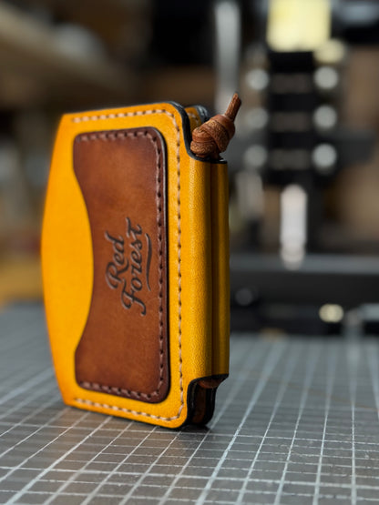 Handmade Leather Cardholder with Lace Mechanism | 6 Card Slots
