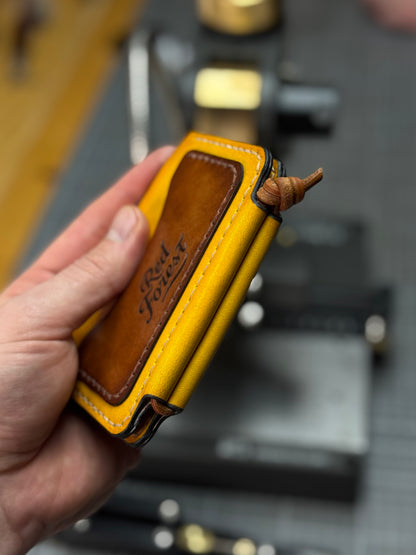 Handmade Leather Cardholder with Lace Mechanism | 6 Card Slots