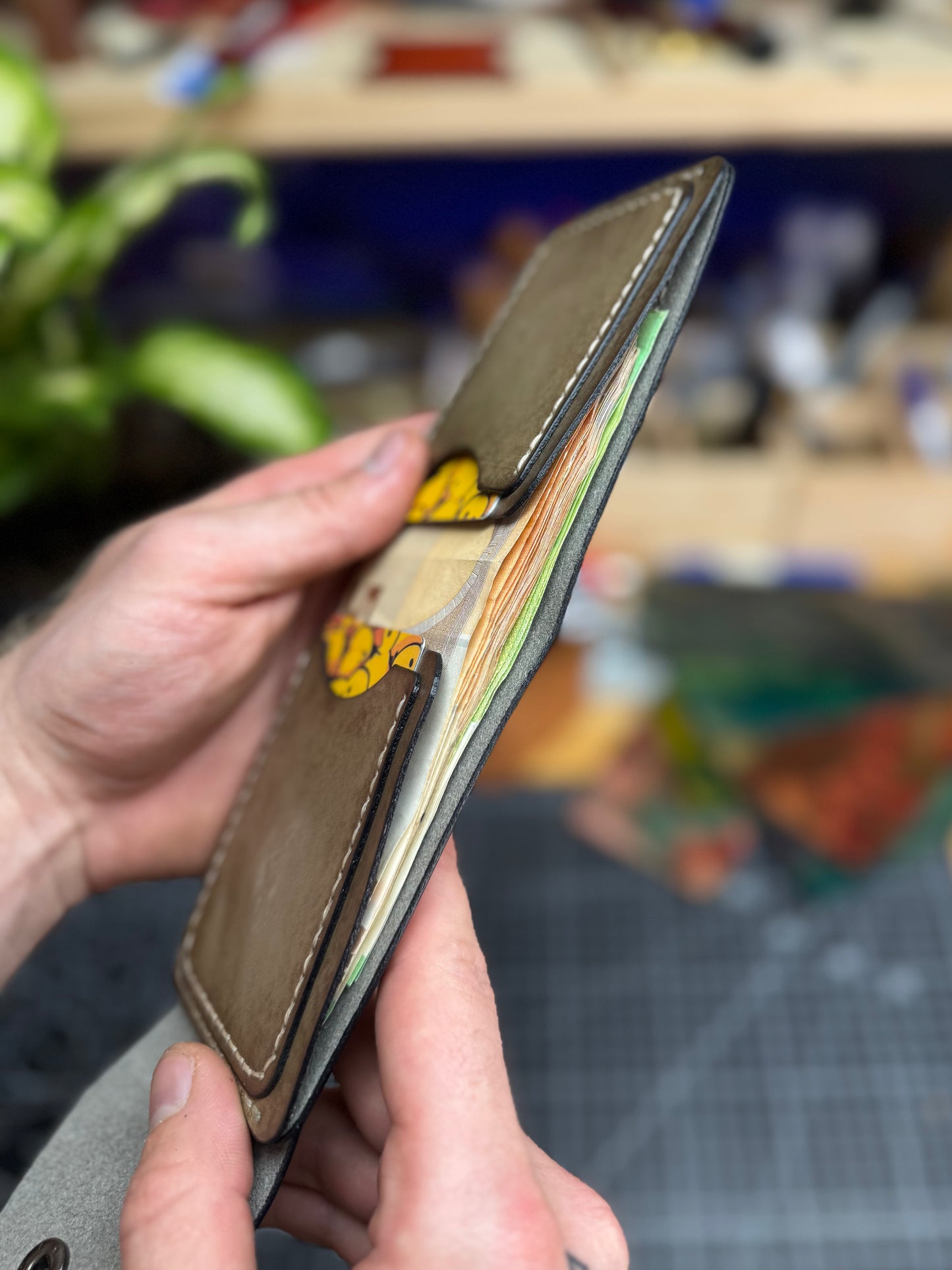 Olive Leather Wallet | Upgraded Classic Design