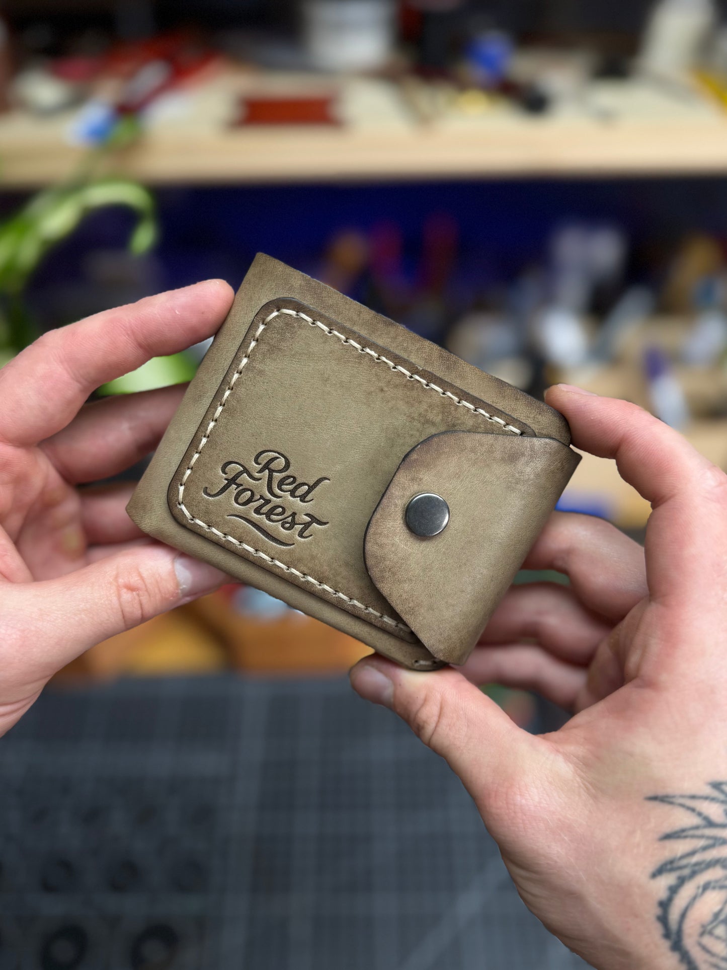 Olive Leather Wallet | Upgraded Classic Design